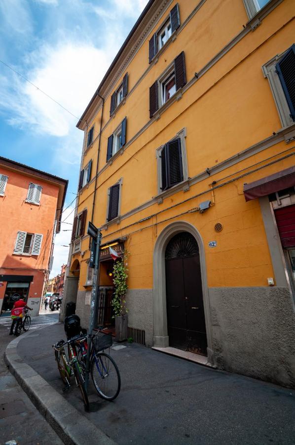 Porta Antica Apartment Bologna Exteriör bild